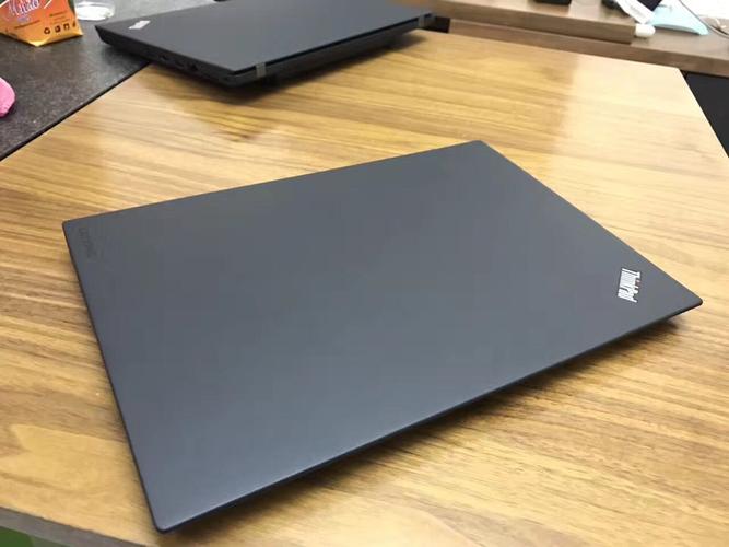 Lenovo ThinkPad T490深度拆解评测：卓越内部构造揭秘